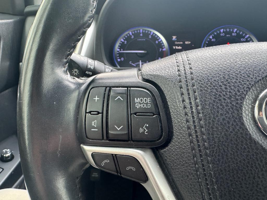 2019 Toyota Highlander XLE - Photo 12