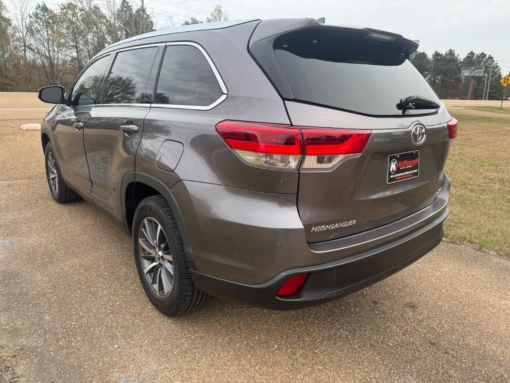 2019 Toyota Highlander XLE - Photo 8