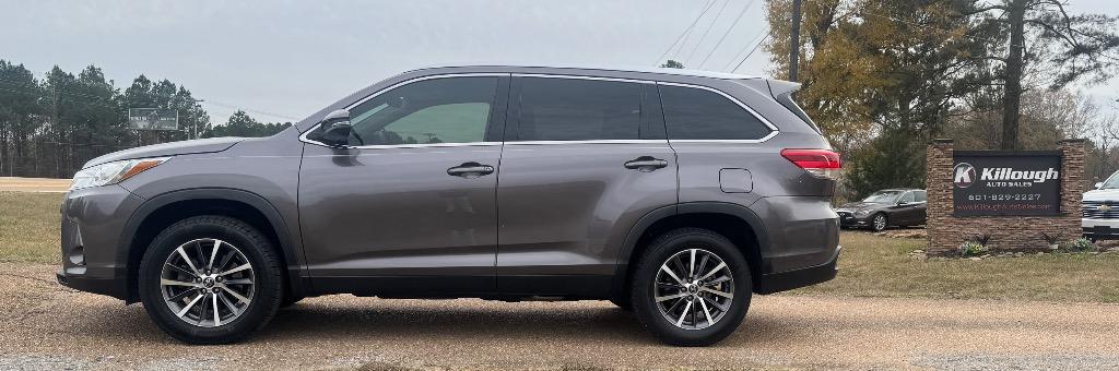 2019 Toyota Highlander XLE's photo