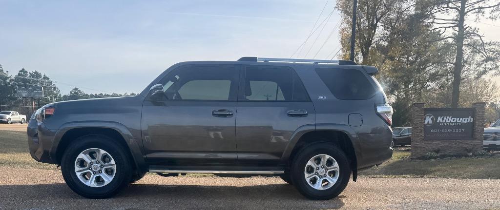 2019 Toyota 4Runner SR5 Premium's photo