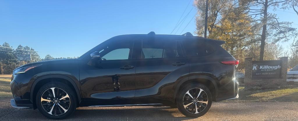2021 Toyota Highlander XSE's photo
